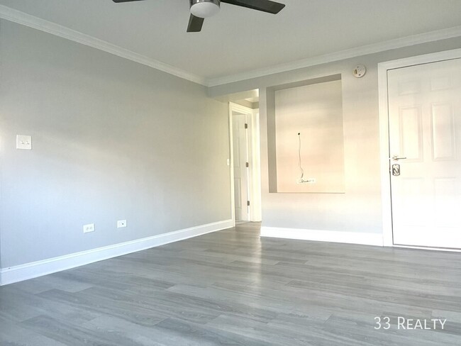 Foto del edificio - 504 Basil Rd