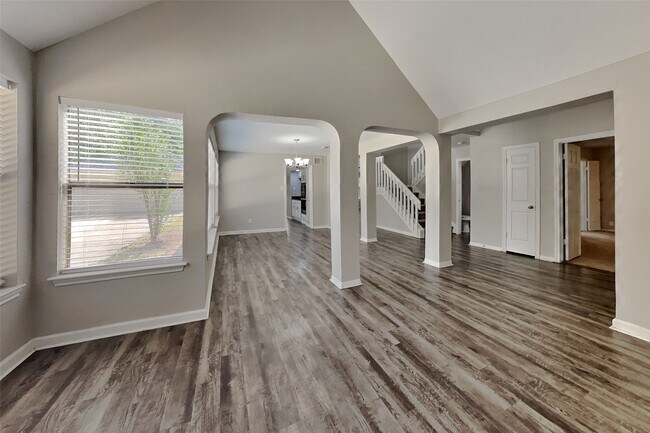 Foto del edificio - 3806 Village Oaks Dr