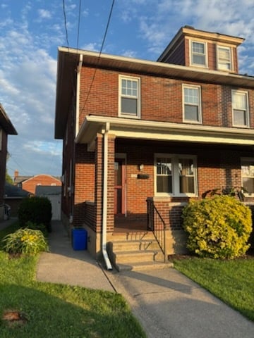 Building Photo - 1331 Linden St