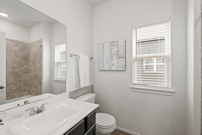 Building Photo - 1408 Wycliffe Dr