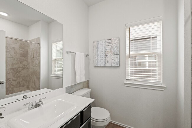 Foto del edificio - 1408 Wycliffe Dr