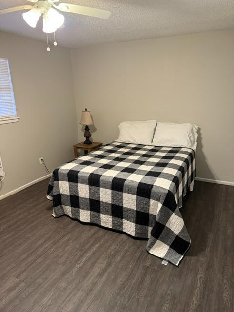 Foto del edificio - 7410 Quaker Ave