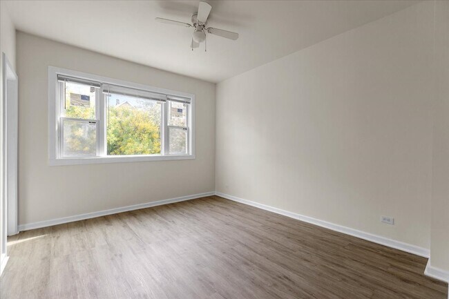 Foto del edificio - 4450 S Wood St