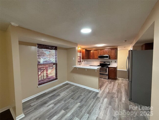 Building Photo - 2015 Bantry Ln