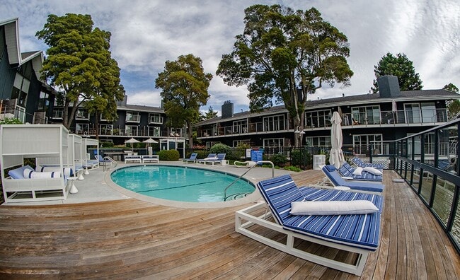 Foto del edificio - The Cove at Tiburon