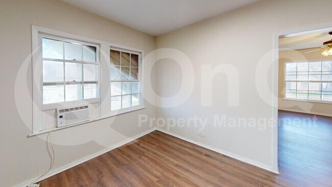 Foto del edificio - 224 W Hull St