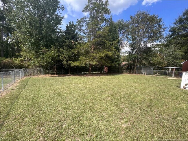 Building Photo - 452 McRae Dr