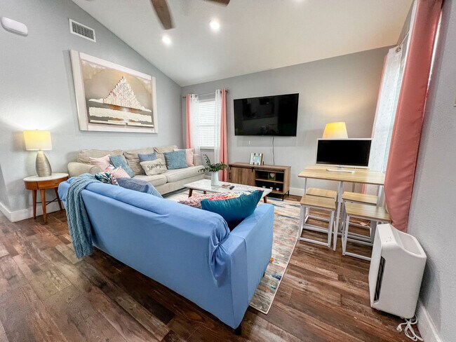 Foto del edificio - 511 N Racine St