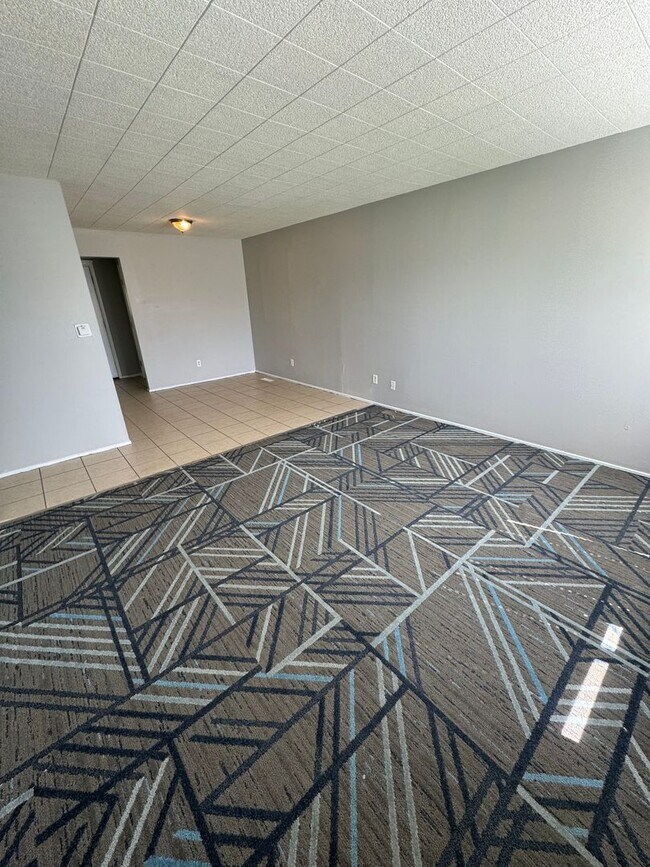 Building Photo - 6108 Orchard Ln