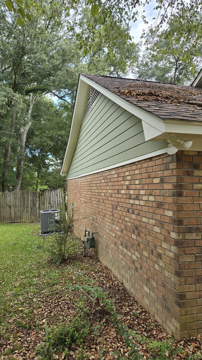 Foto del edificio - 405 Brentwood Dr