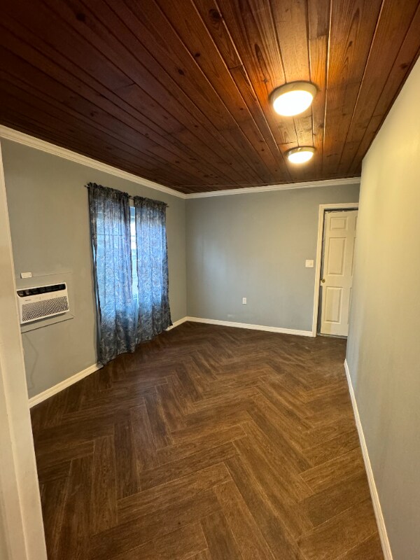 Foto del edificio - 16502 Spring St