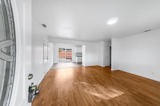 Foto del edificio - 7748 Wachtel Way