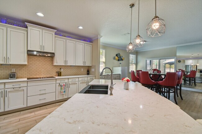 Foto del edificio - 629 Melrose Abbey Ln