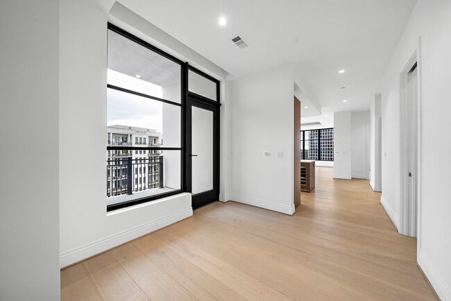 Foto del edificio - 2323 San Felipe St