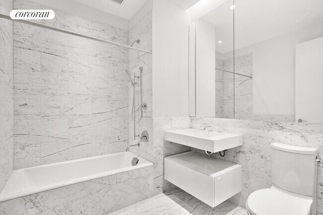 Foto del edificio - 15-1869 W 61st St