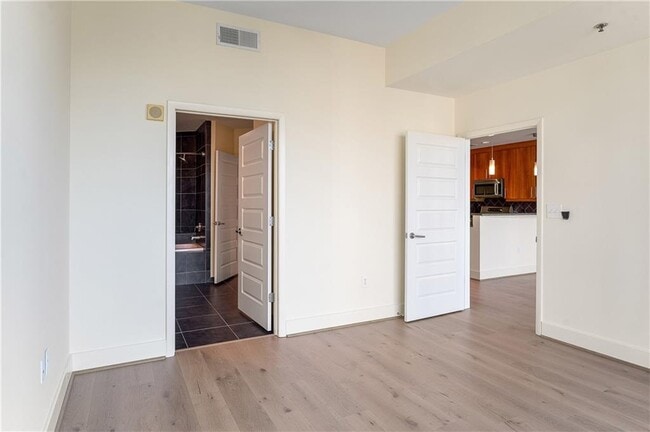 Foto del edificio - 1080 Peachtree St NE