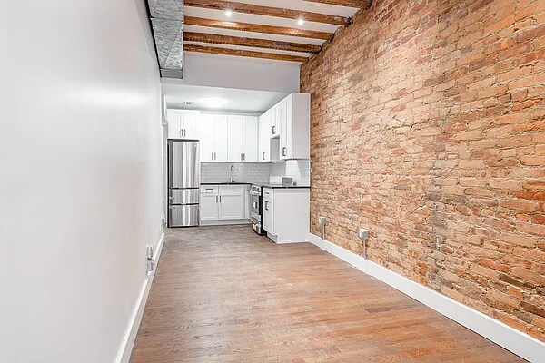 Foto del edificio - 7 Ridgewood Pl