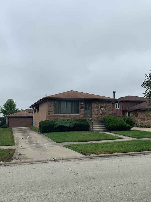 4840 W 121st Pl, Alsip, IL 60803 House Rental in Alsip, IL