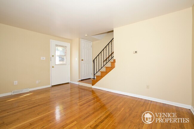 Foto del edificio - 1659 N 4th St