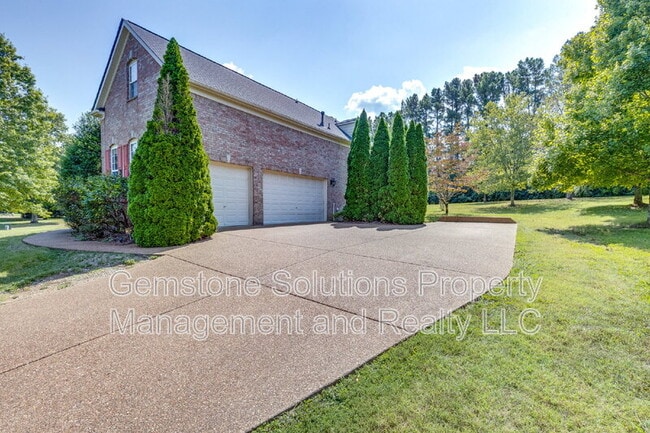 Building Photo - 756 Rolling Fork Dr