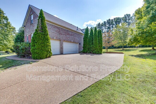 Foto del edificio - 756 Rolling Fork Dr