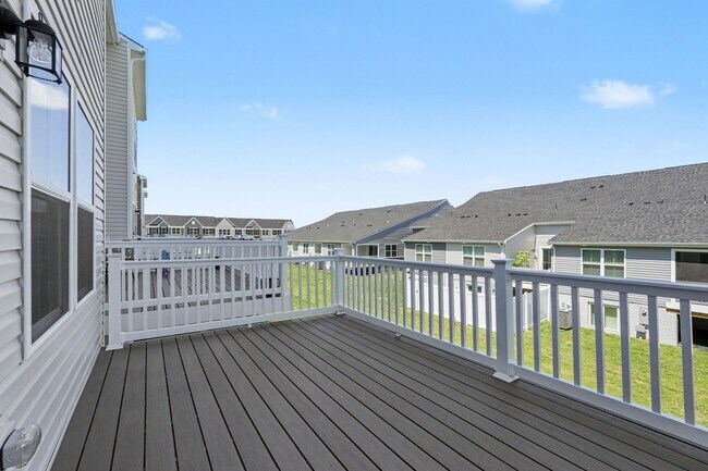 Foto del edificio - 9177 Edenderry Dr