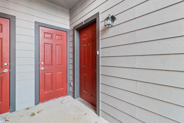 Building Photo - 510 E Hazelwood St