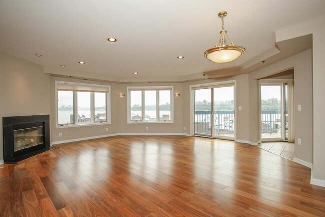 Building Photo - 602 Rutledge Ct