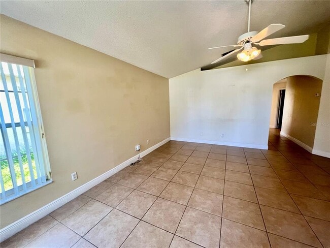 Building Photo - 10267 Vista Cove Ln