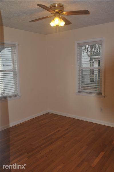 Building Photo - 369 N McKenzie St