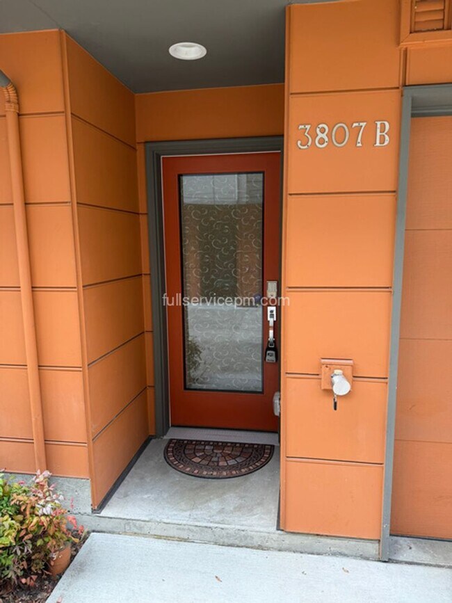 Foto del edificio - 3807B Martin Luther King Jr Way S