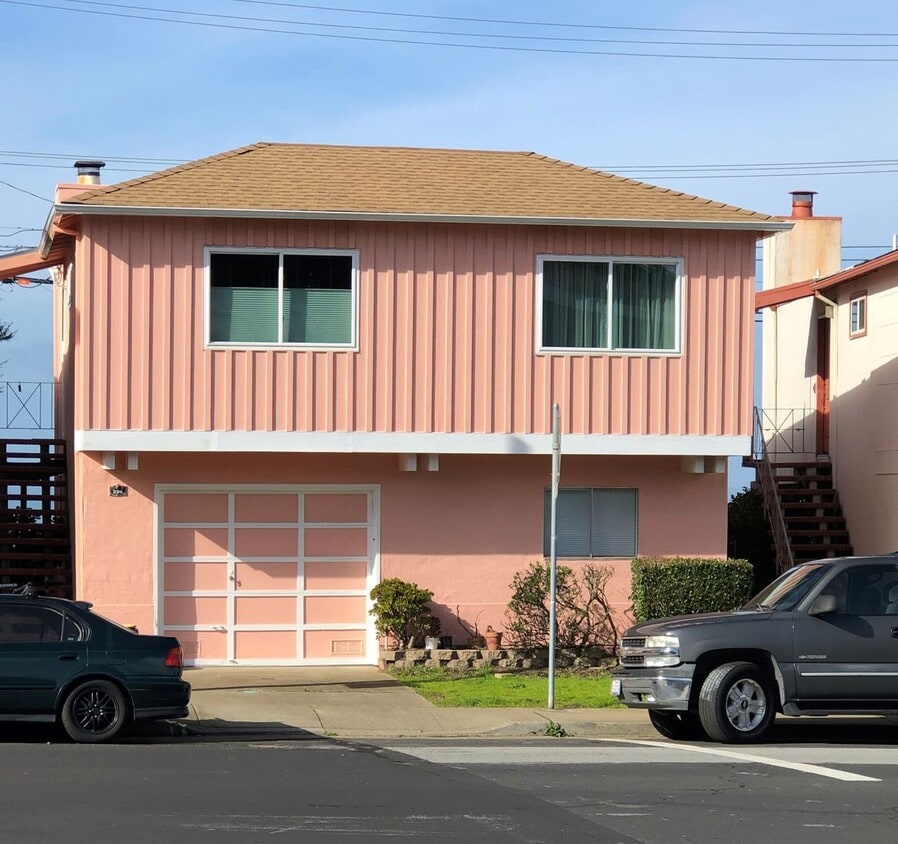 Southern Hills Home with Views of San Fran... House Rental in Daly