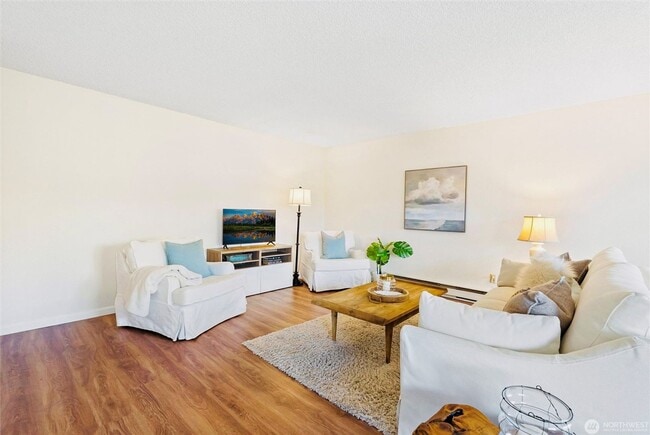 Foto del edificio - 2550 Thorndyke Ave W