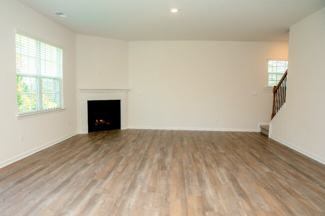 Foto del edificio - 217 Giant Oak Ave