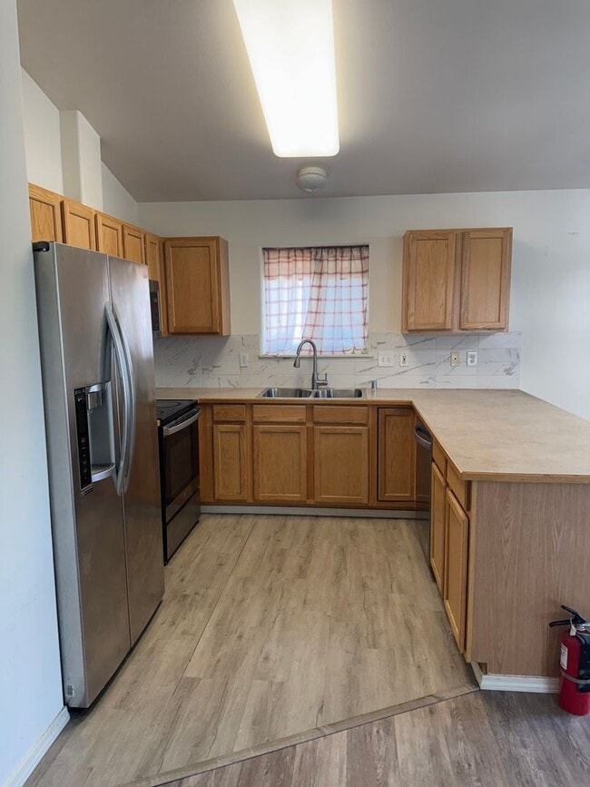 Foto del edificio - 3 bedroom home conveniently located