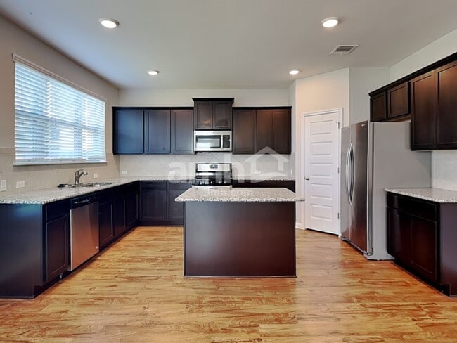 Building Photo - 8113 Turnberry Ln