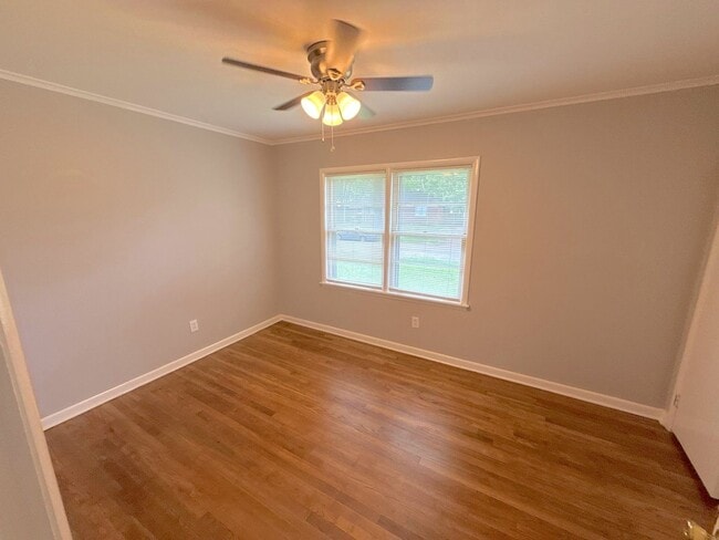 Building Photo - 1711 Myrna Ln