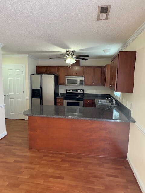 Foto del edificio - 4205 Dudleys Grant Dr