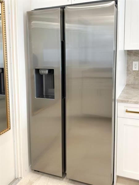 Foto del edificio - 4800 Bayview Dr