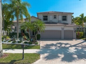 Building Photo - 2556 Jardin Manor