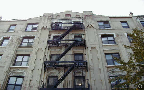 Building Photo - 206 W 99th St