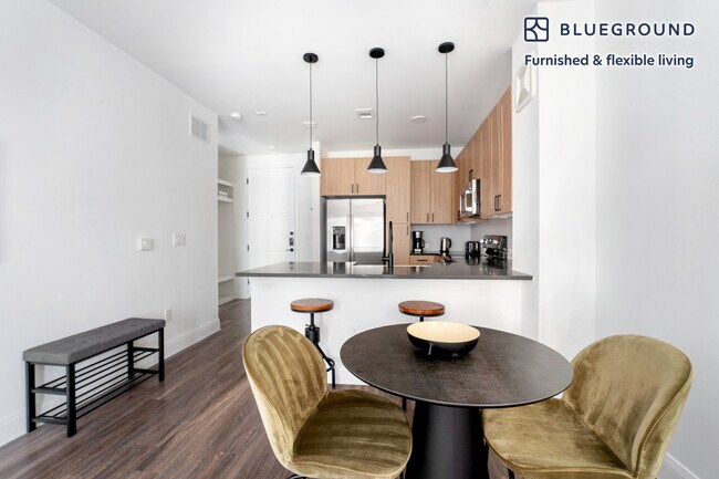 Foto del edificio - 3403 Harmon Ave