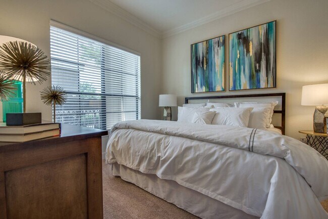 Building Photo - One Bedroom Apartments: Where Urban Living...