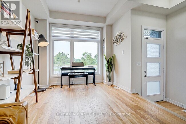 Photo du bâtiment - 2170 Donald Cousens Pkwy