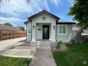 Building Photo - 4460 Forest St
