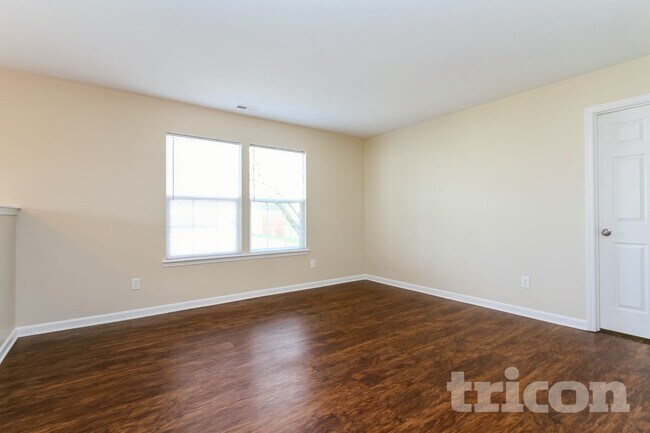 Building Photo - 2313 Real Quiet Dr