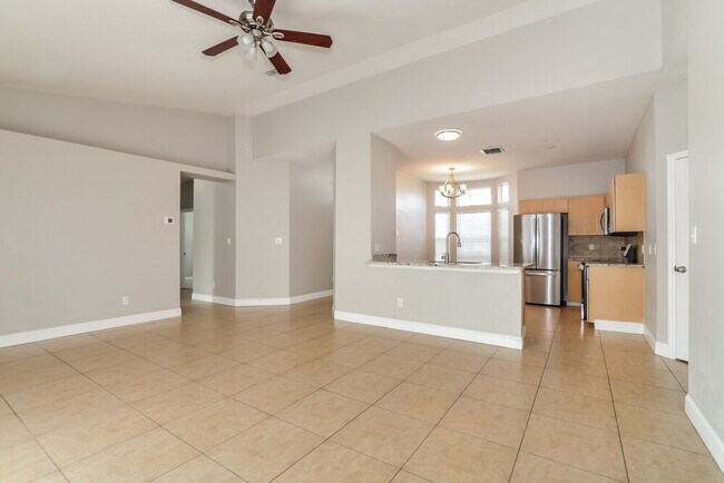 Foto del edificio - 717 Modena St