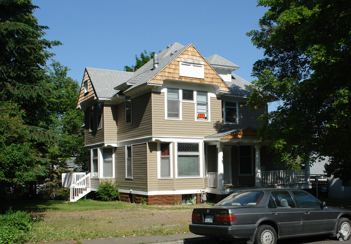 Primary Photo - 720 S Adams St