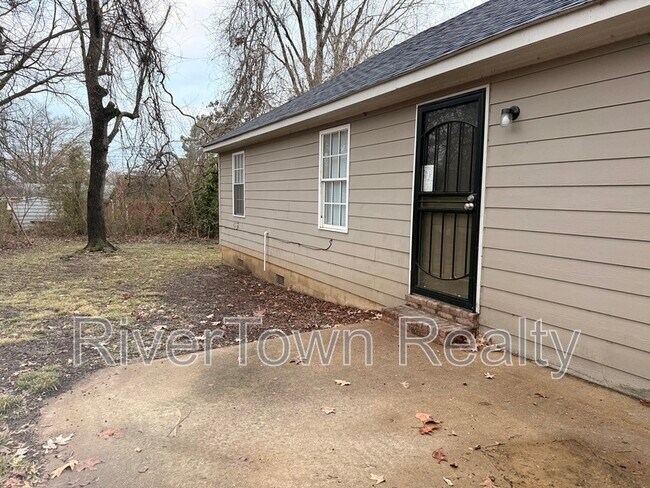 Building Photo - 4669 Raleigh Lagrange Rd