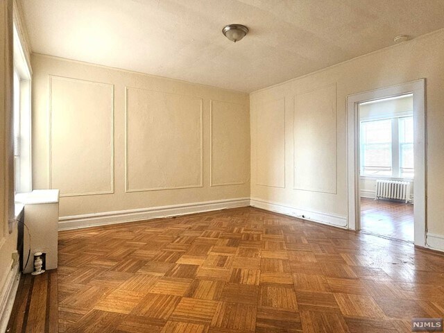Foto principal - 32-34-34 Ridge Rd